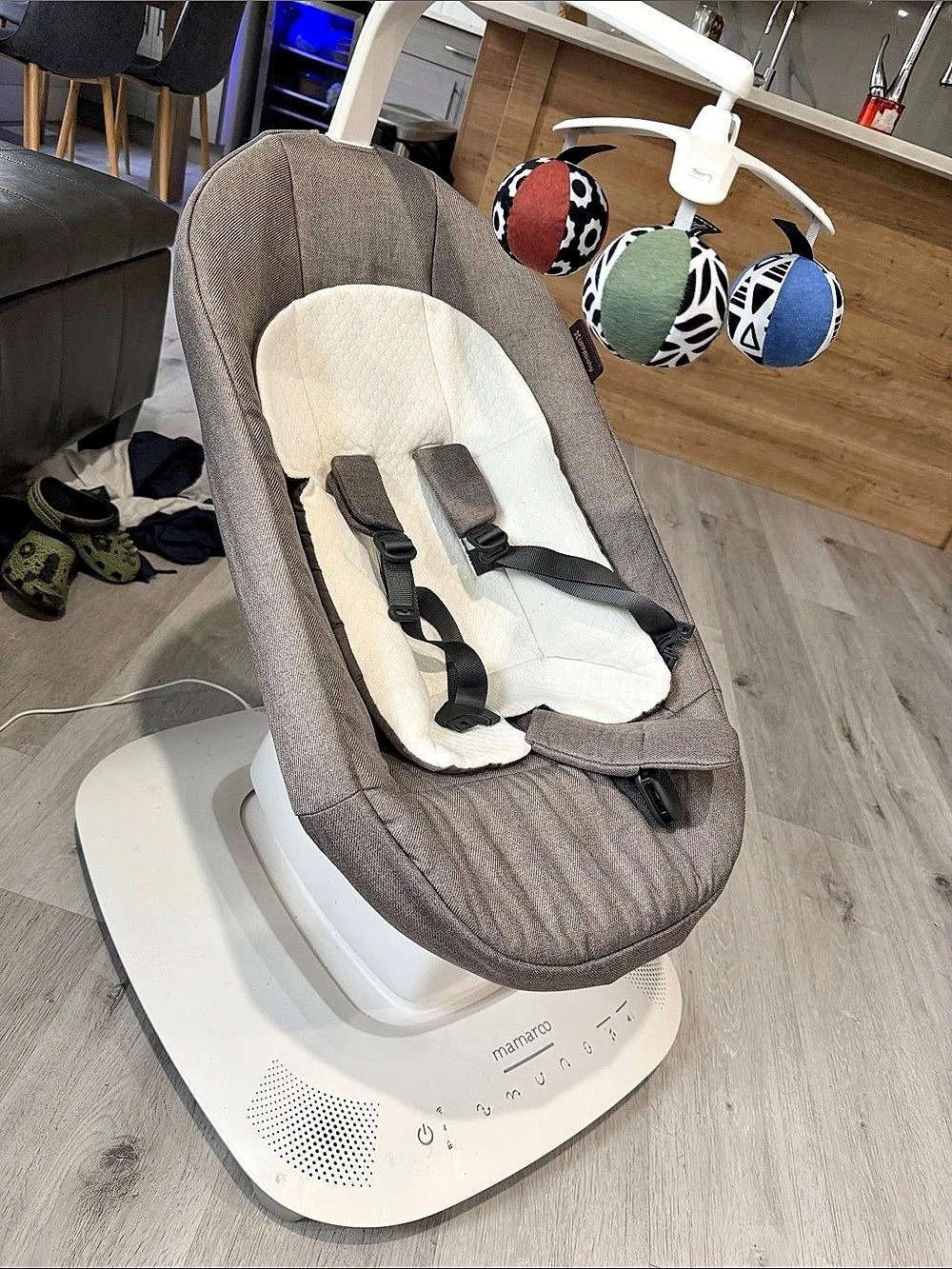 4moms mamaRoo Multi-Motion Baby Swing Gray & White